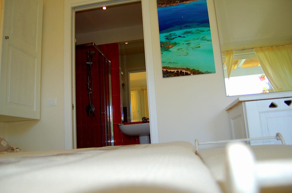 Hotel Budoni Beach Exterior photo