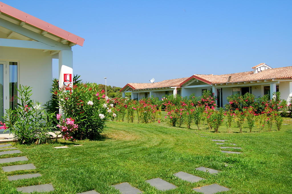 Hotel Budoni Beach Exterior photo